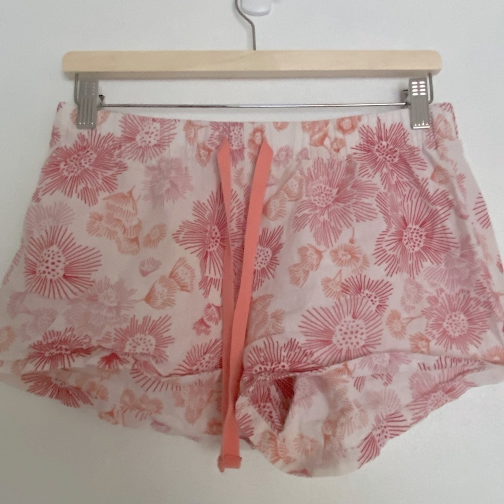 FLORAL SLEEP SHORTS SIZE SMALL